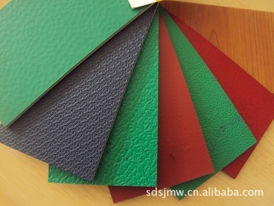 室內(nèi)運動地板選購指南 塑料、塑膠與橡膠地板的比較